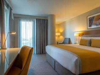 Отель Maldron Hotel Tallaght Талла Представительский номер с кроватью размера «king-size»-4
